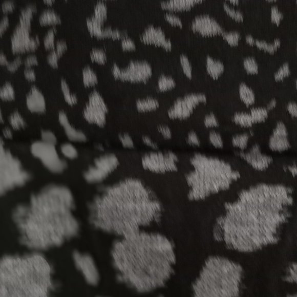 'NEW DIRECTIONS' Wrap skirt Cheetah print Size 10P NWOT - Picture 13 of 14